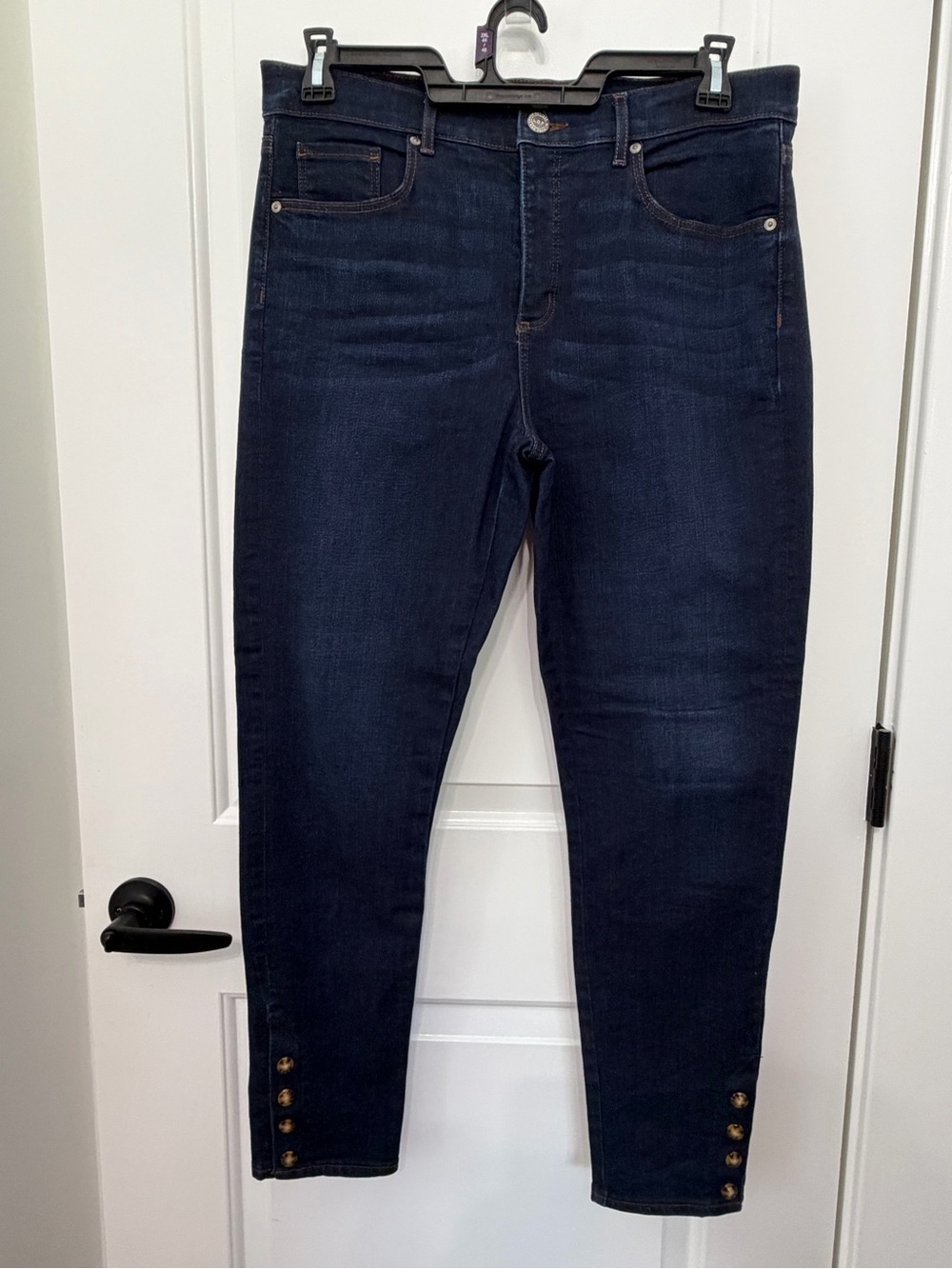 LOFT Made & Loved Dark Wash Skinny Jeans High Rise Faux Tortoise Button Hem